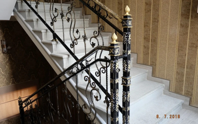 Hotel ATLANTIS near Airport