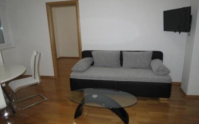 Apartments Nika Sukošan