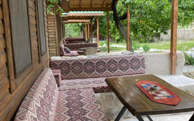 Seven Rock Cave Hotel