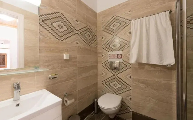Penelope & Perivoli Studios Kalodoukas