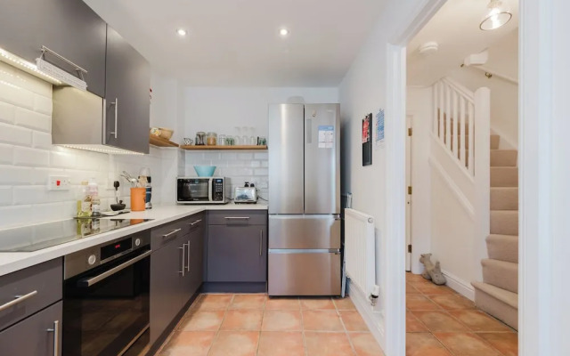 Stylish Retreat with Garden in Tetbury