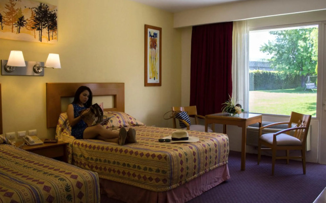 Hotel Paradise Inn
