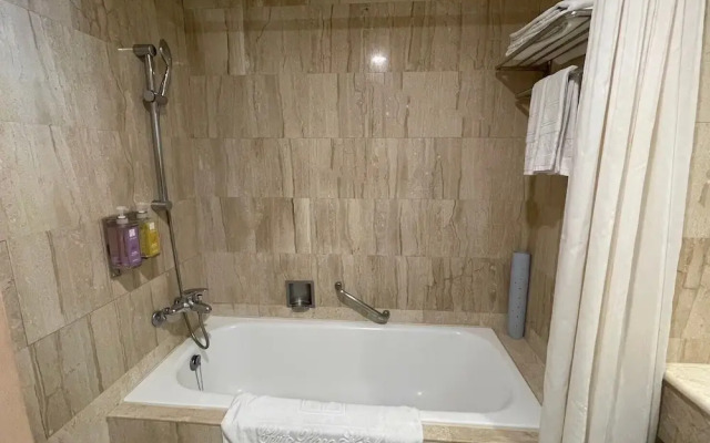 Chuto Plaza Hotel