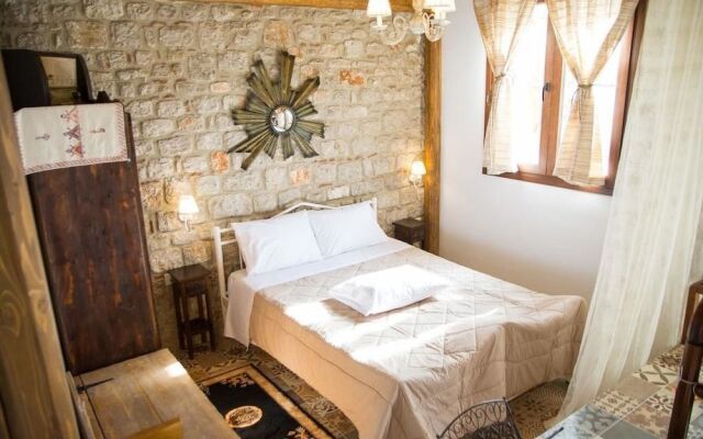 To Stolidi tis Psinthou