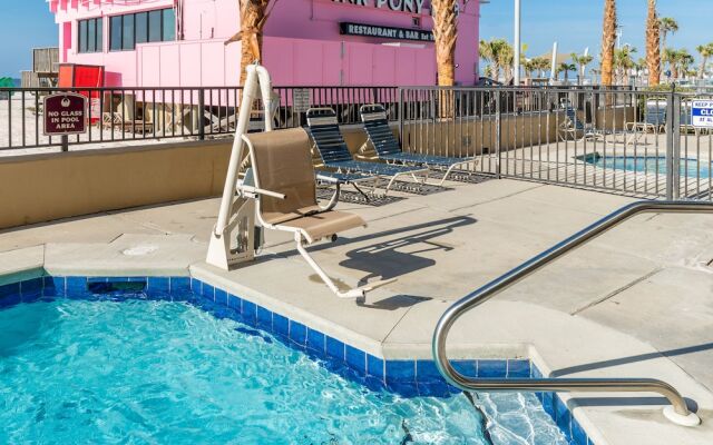 Phoenix All Suites by Brett Robinson