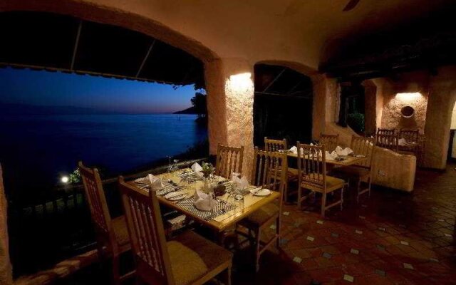 Caribbea Bay Resort
