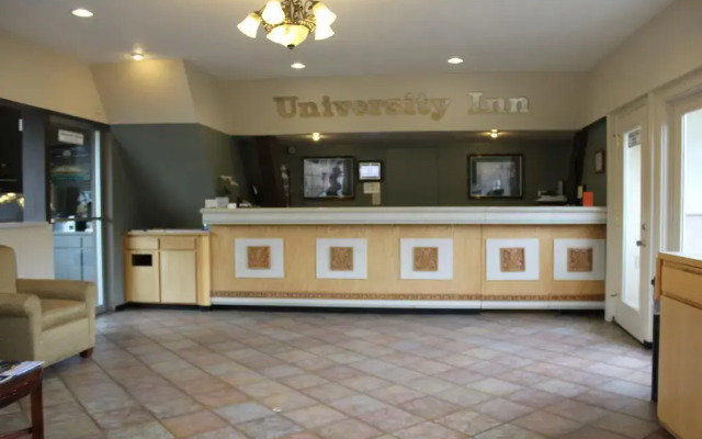 University Inn & Suites