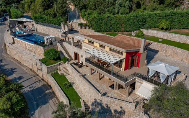 Villa Kastro - Luxury Hospitality