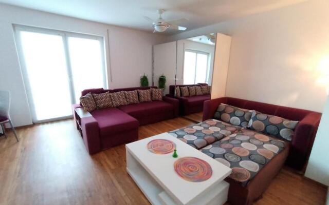 BodenSEE Friedrichshafen City Apartment "LARA"