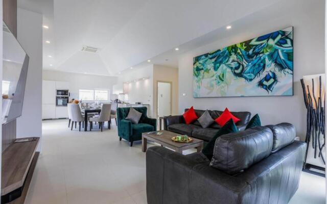 Private 3 Bedroom Pool Villa! (MS22)