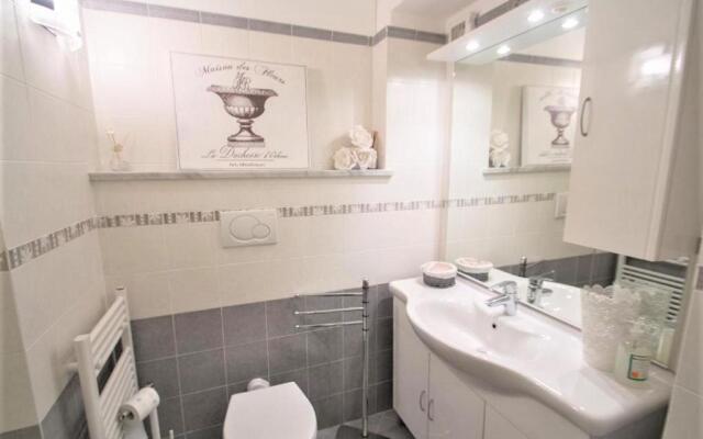 Grande appartamento in Villa con terrazza sul mare