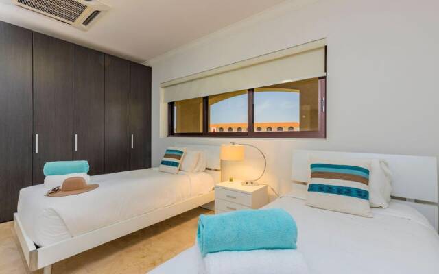Beautiful 2BR Condo w Great Amenities Palmbeach