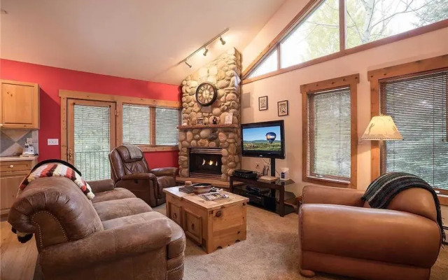 Saddle Creek Townhomes by Pioneer Ridge Management