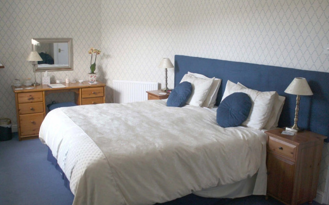 Edale House