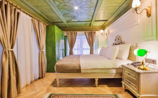 Emerald Mansion Hotel