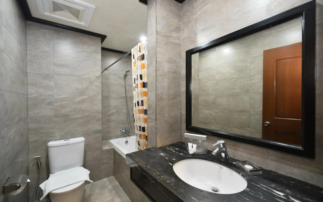 Paragon Hotel and Suites