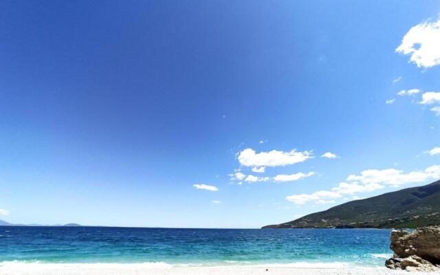 EndlessSunrise (3) Apartments by the sea