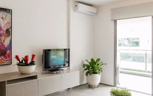 Vila Nova Amazing 1-bedroom in Vila Nova Concei o