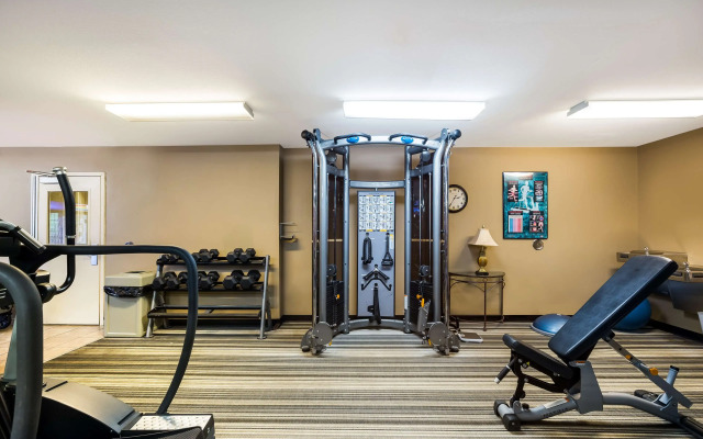 Sonesta Simply Suites Denver West Federal Center