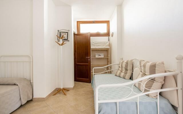 Comfortable Holiday Home in Lu Bagnu Near Seabeach