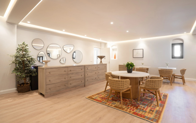 Nero Luxury Suites