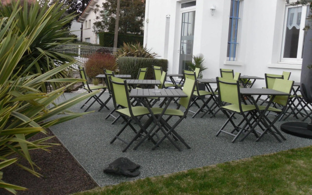 Ptit Dej Hôtel Corinna