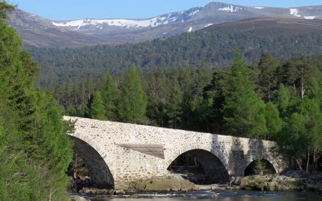 The Invercauld Arms Hotel