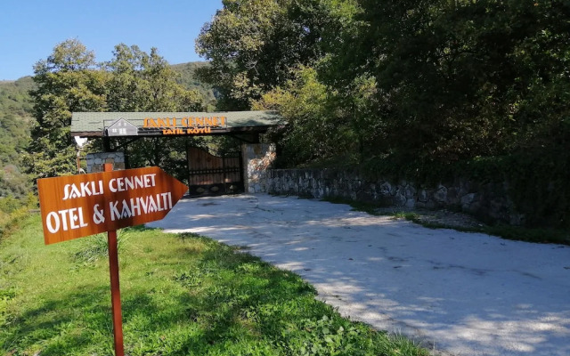 Sakli Cennet Esadiye