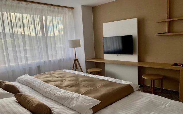Hotel Adamantino