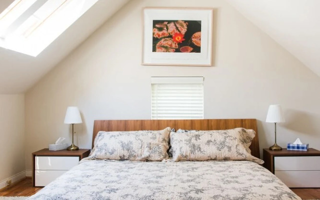 Beautiful Downtown House by Easyhosts