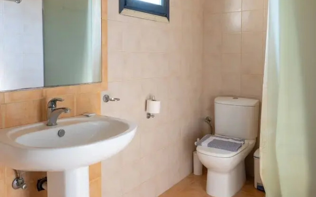 Sunny Studio Nestled Near a Refreshing Shared Pool