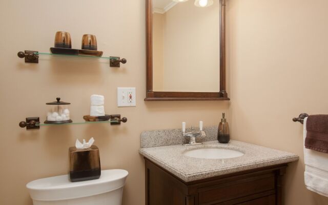 Seven South Street Inn B & B