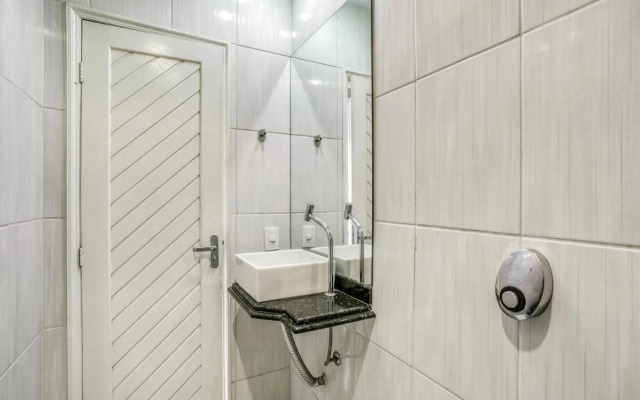 OYO Nobs Hotel, São João de Meriti