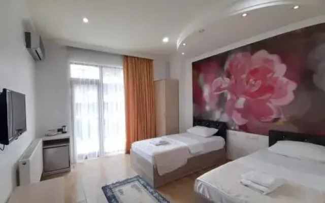 Royal Palace Hotel