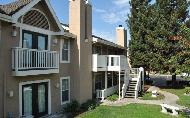 Chase Suite Hotel Newark-Fremont