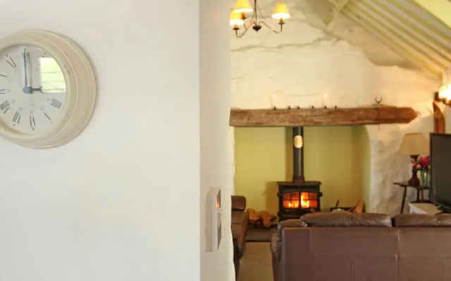 Beach House - Dryll-y-gro