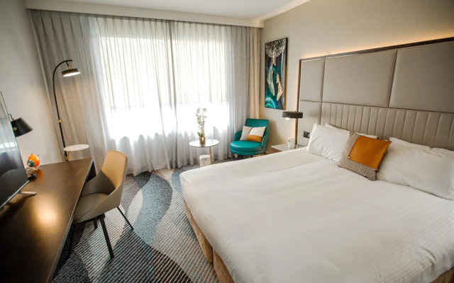 Royal Pacific Hotel