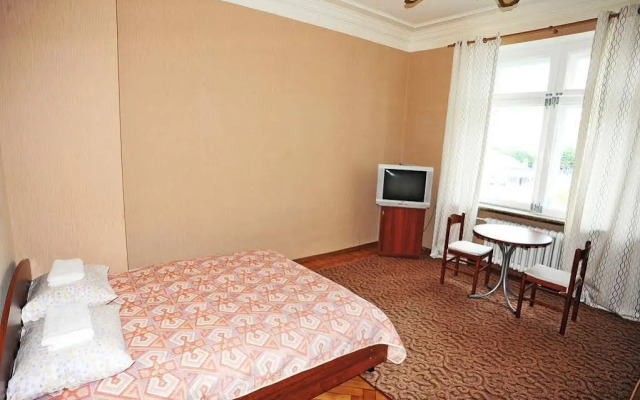 Noviy Arbat Hotel