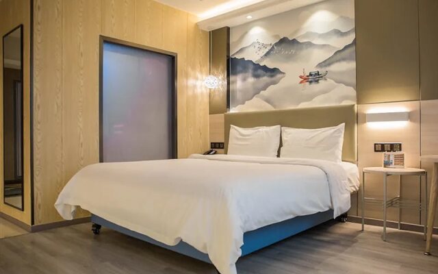 Hanting Hotel Shenzhen Longgang Nanlian Metro Station