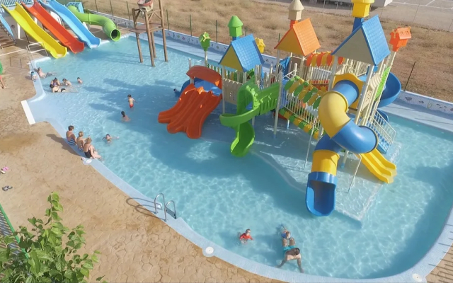 Camping y Bungalows Monmar