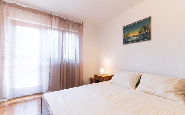 Seafront Spacious Apartment Spazzio