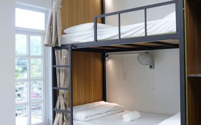 RAW Hostel - Tour & Motorbikes Rental