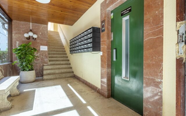 Urban Apartment in Salou near Playa Levant Sea Beach