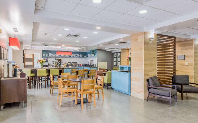 Country Inn & Suites by Radisson, Cookeville, TN