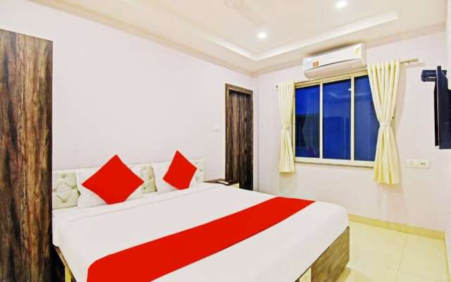 Goroomgo Royal Galaxy Newtown Kolkata