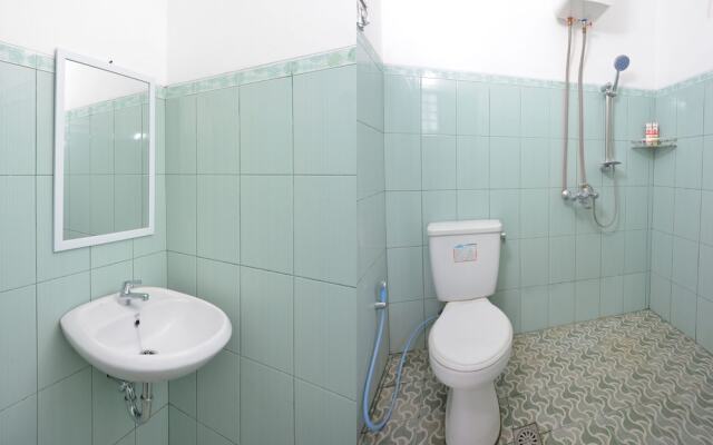 Elga Sastro Inn By OYO Rooms
