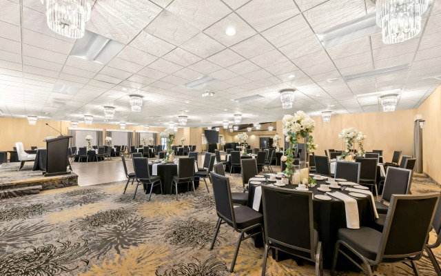 Best Western Plus Nor'wester Hotel & Conference Centre