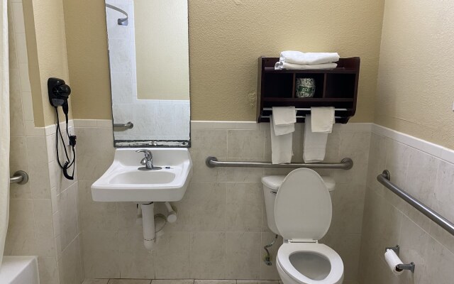 Red Lion Inn & Suites IAH Airport East