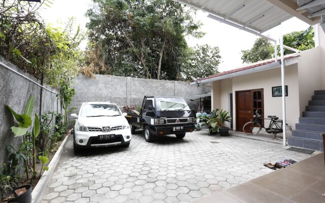 RedDoorz @ Condong Catur 3