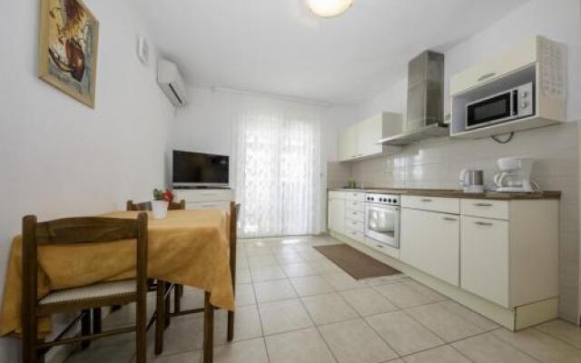 Apartment In Lopar With Air Conditioning Wi fi